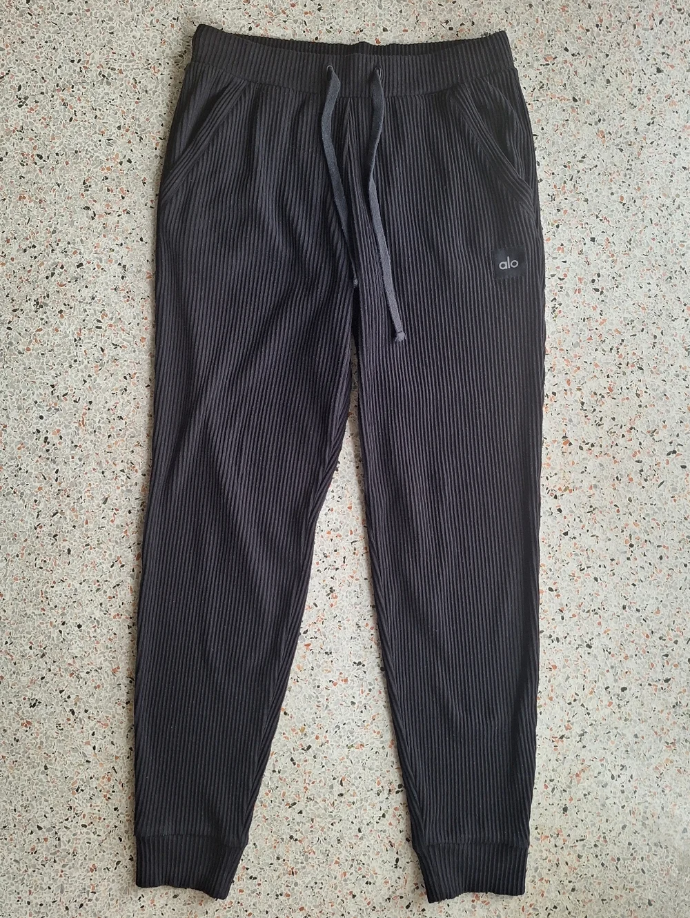Alo Yoga Muse Sweatpant